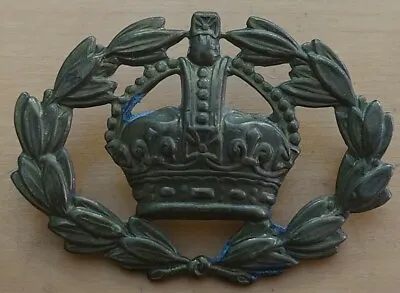 Kings Crown Wreath Cap Badge Brass In Good Condition • £7.75