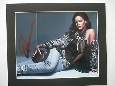 £37.50 • Buy M24    Stunning Music Superstar Rihanna  Hand Signed 10x8  Photo Mounted