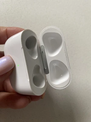 $38 • Buy Apple AirPods 3rd Generation Wireless Charging Case Only - White