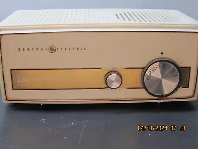 Vintage GE Solid State AM Radio. 5745 Works • $10