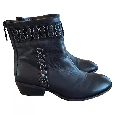 B Makowsky Bfringo Leather Ankle Boots Women's Size 9.5 Black Low Heel Back Zip • $38.40
