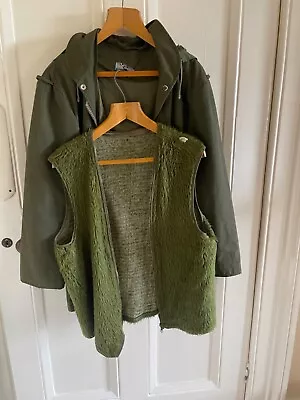 Vintage 70s Olive Green Parka Coat - MLADOST Brand - Size Medium • £110