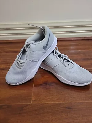 Nike Shoes • $30