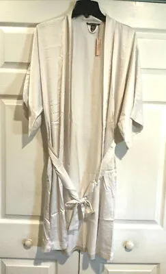 NWT Victorias Secret Satin Ivory CC-34Y5 Robe Kimono Bathrobe XSmall/Small N6182 • $24.99