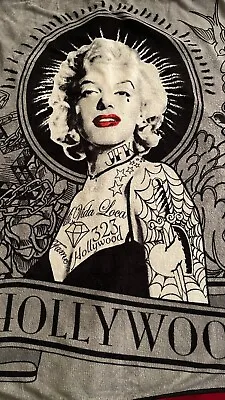 Marilyn Monroe Blanket • $15