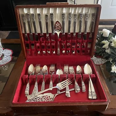 Vintage 55 Piece Oneida Community  Lady Hamilton  Silverware & Storage Box • $79.99