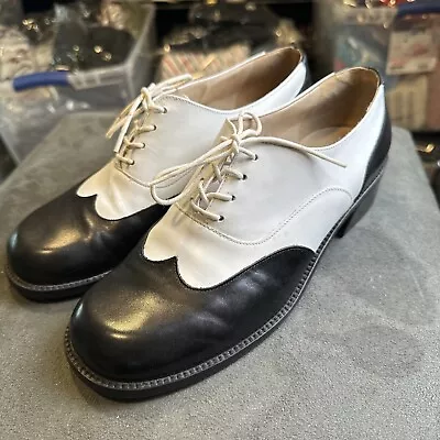 Women’s Vintage Oxford Shoes Black And White Wingtips Size 8.5M EUC • $35