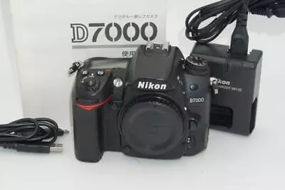 Nikon D7000 • $499.77