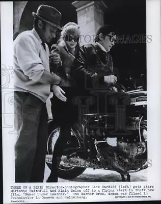 1970 Press Photo Director Jack Cardiff With Actors Of  Naked Under Leather  • $19.99