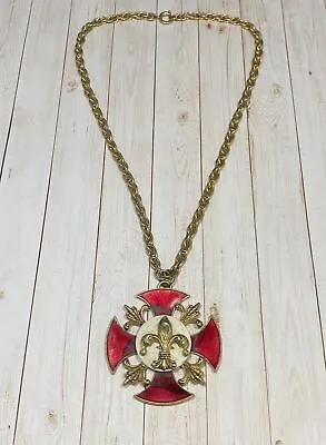 $224.25 • Buy Coro Pegasus Necklace Red Enamel Fleur De Lis Medal Pendant 18.5 Inch 