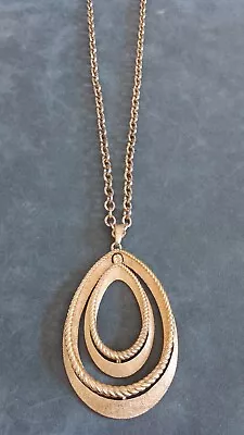 Vintage Crown Trifari Gold Tone Textured Teardrop Double Pendant Necklace. • $12.99