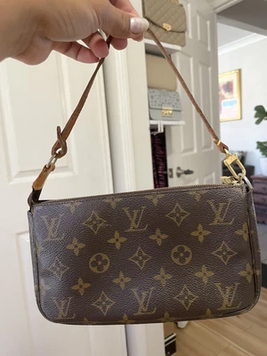 $370 • Buy LV Pochette Accessories In Monogram
