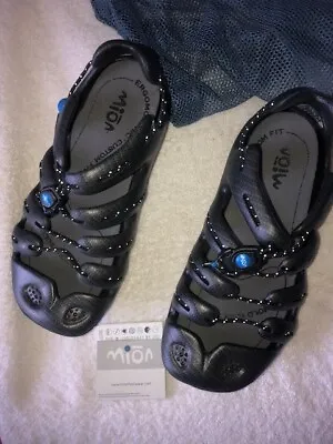 Mion Sandals Size 8 GSR Black • $21.95