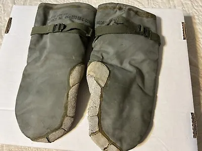 Extreme Cold Weather Mittens Military Size Medium 8 1/2-9 Green. • $12.99