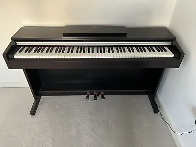 Yamaha YDP-141 Digital Piano • £650