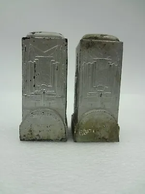 Chicago Souvenir - Salt And Pepper Shakers Metal • $7.99