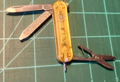 Victorinox Signature Yellow Translucent Swiss Army Knife Multi Tool! • $17