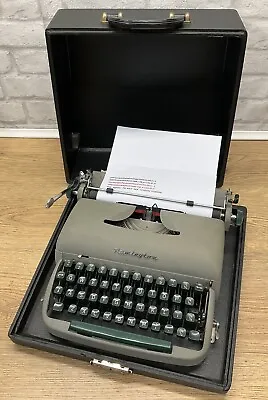 Vintage 1950s Remington Travel Riter Portable Manual Typewriter - Fully Working • £129.99