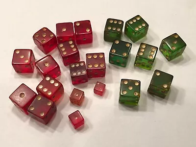 Vintage 5/16”-5/8” Red & Green Bakelite Dice • $26