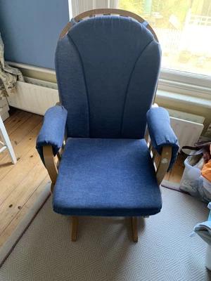 £50 • Buy Dutailier Glider Maternity Baby Feeding / Nursing Rocking Chair. Blue.