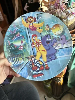 2004 McDonald's Collectible Aquarium Plastic Plate Ronald McDonald Birdie 9 3/8  • $12