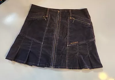 Vintage DKNY Women’s Zipper Front Dark Wash Denim Mini Jean Skirt. Size 6. Y2K • $29.99