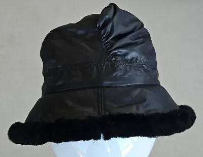 Ugg Womans Bucket Hat Shearling Sheepskin Lining Black Small • $21.95