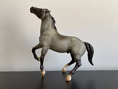 Breyer Traditional Model Horse RARIN' TO GO #896 Semi-Rearing Mustang Grullo • $49.99