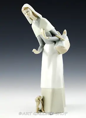 Lladro Figurine 10.5  TALL SHEPHERDESS WITH PUPPY DOG & BREAD BASKET #1034 Mint • $62.99