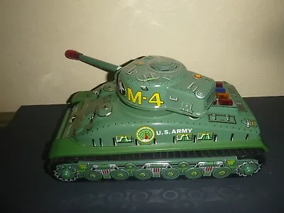 Vintage Sherman US Army Tank Toy Universe 11 1/2 '' Works Read Description • $75