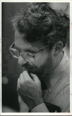 $10 • Buy 1984 Press Photo Civil Rights Attorney Al Kauffman At Houston ISD Building