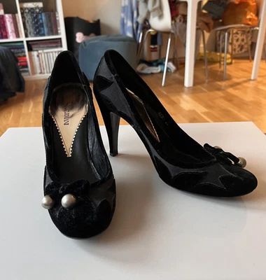 £30 • Buy Black Velvet Heels - Emporio Armani Women Shoes