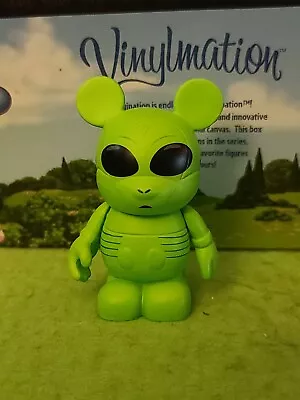 DISNEY Vinylmation 3  Park Set 7 Urban Alien Solid Green Variant • $29.99