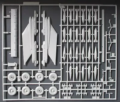 Monogram 1/72nd Scale B-52 Stratofortress - Parts Lot 65 From Kit No. 5709 • $29.99