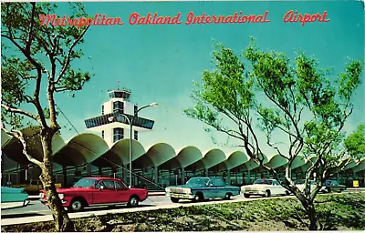 Metropolitan Oakland International Airport California Chrome Postcard Unposted • $7