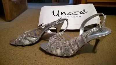 Bnwt Unze Diamonte Heart Silver Sparkle Shoes Sandals Size 4 Gem Wedding Prom • £15