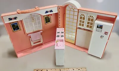 1998 Vintage Barbie Kitchen Playset Folding Portable Kitchen Chandelier Mattel • $20.99