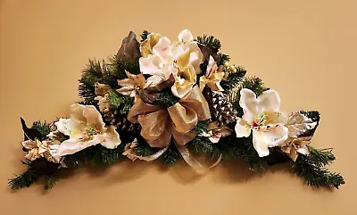 ELEGANT GOLD GLITTER CHRISTMAS SWAG W/MAGNOLIAS POINSETTIAS & PINECONES HOLIDAYS • $29.99