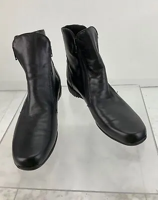 Munro American Black Leather Side-Zip Boots 8N • $25