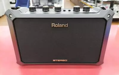 Roland Mobile Ac Guitar Amplifier • $379.12