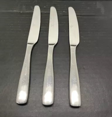 Mikasa Stainless Silverware SATIN LOFT 18/10 Dinner Knives Lot Of 3 -9 5/8  • $10.99