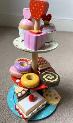 £11.50 • Buy Used Le Toy Van Wooden Cake Stand With Cakes And Biscuits 