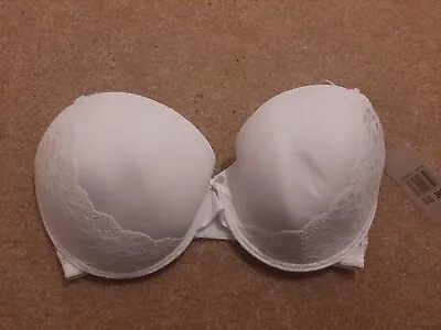 Valbonne Moulded Cup Lace Detail Tshirt Bra White Size 36G • £10