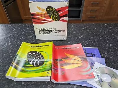 Macromedia Studio With Dreamweaver 3 And Fireworks 3 Boxed No Serials  • £15