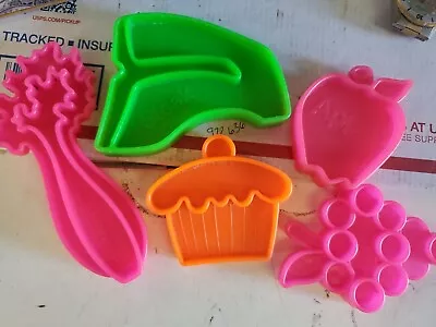 1972 MATTEL TUFF STUFF PLASTIC PRETEND PLAY FOOD LOT 5 Celery Cupcake Apple (f3) • $12