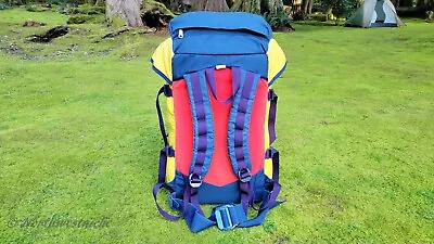 BERGHAUS Red Point Vector (Great Britain) Vintage Canvas 24  Hiking Backpack. • $68.50