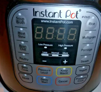 Instant Pot 6 Qt IP-DUO60 V3 Never Been Used. • $70
