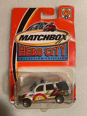 Matchbox Hero City Collection- White  Metro Alarm  Truck #5 • $2