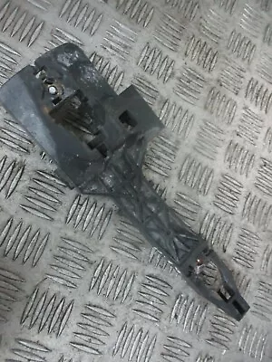 2013-17 Hyundai I30 5dr Passenger Side Rear Door Handle Bracket Oem  • $15.14