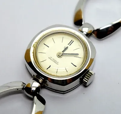 Vintage Royal Crown 17 Jewels Shockproof Ladies Mechanical Watch • $20.39